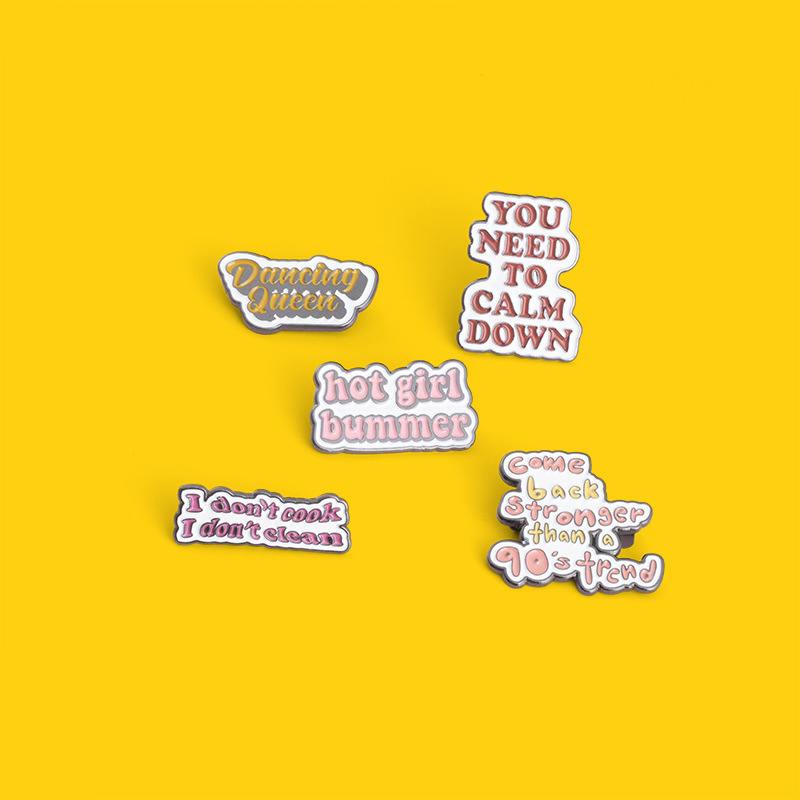 Letter Pattern Fashion Pin Letter Alloy Contrast Collar Plating Unisex Brooches