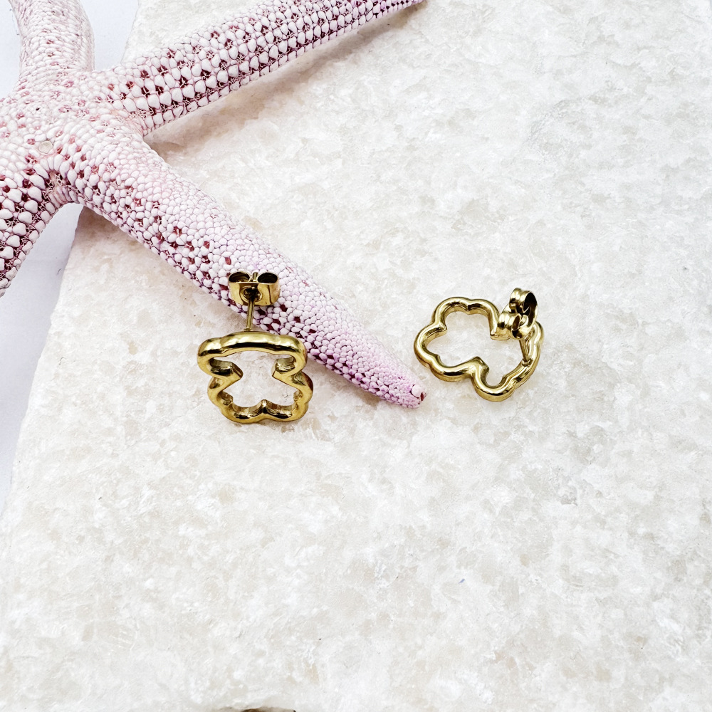 Oso tridimensional collar de titanio de acero pequeño animal colgante aretes pulsera anillo de hueso de serpiente cadena femenina estilo INS