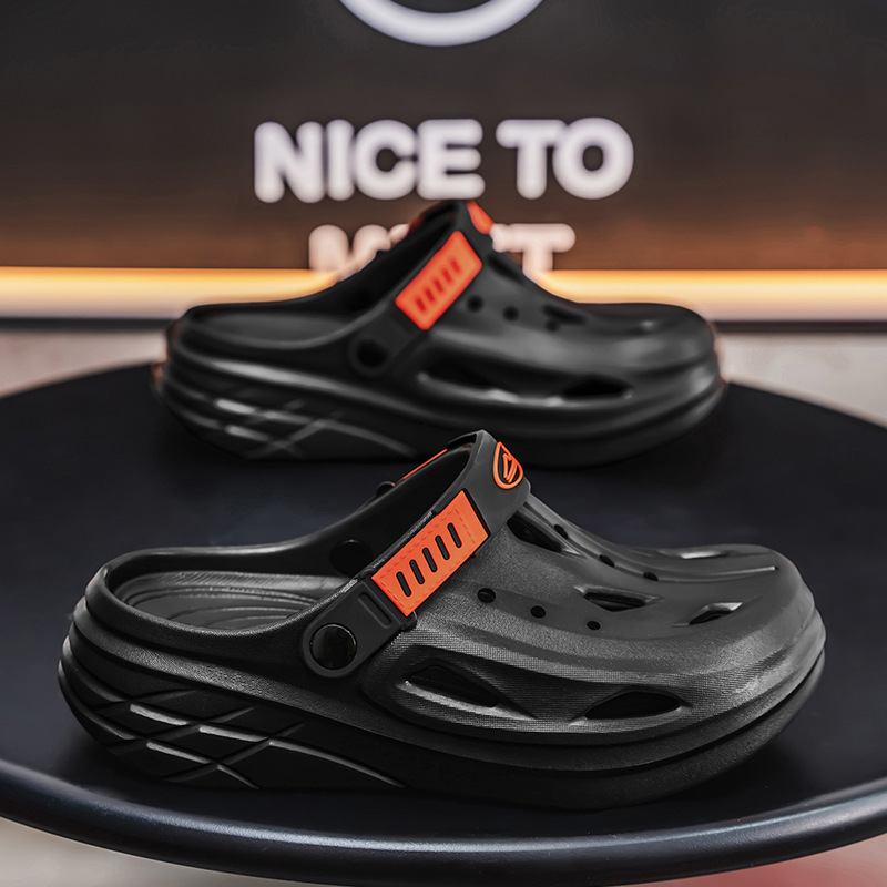 2025 verano nuevo estilo zapatos con agujeros pareja sandalias y pantuflas casuales de gran tamaño zapatos de playa coreanos pisando la mierda sandalias Baotou