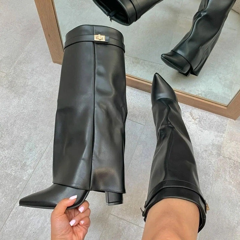 high boots pointed-toe with metal buckle