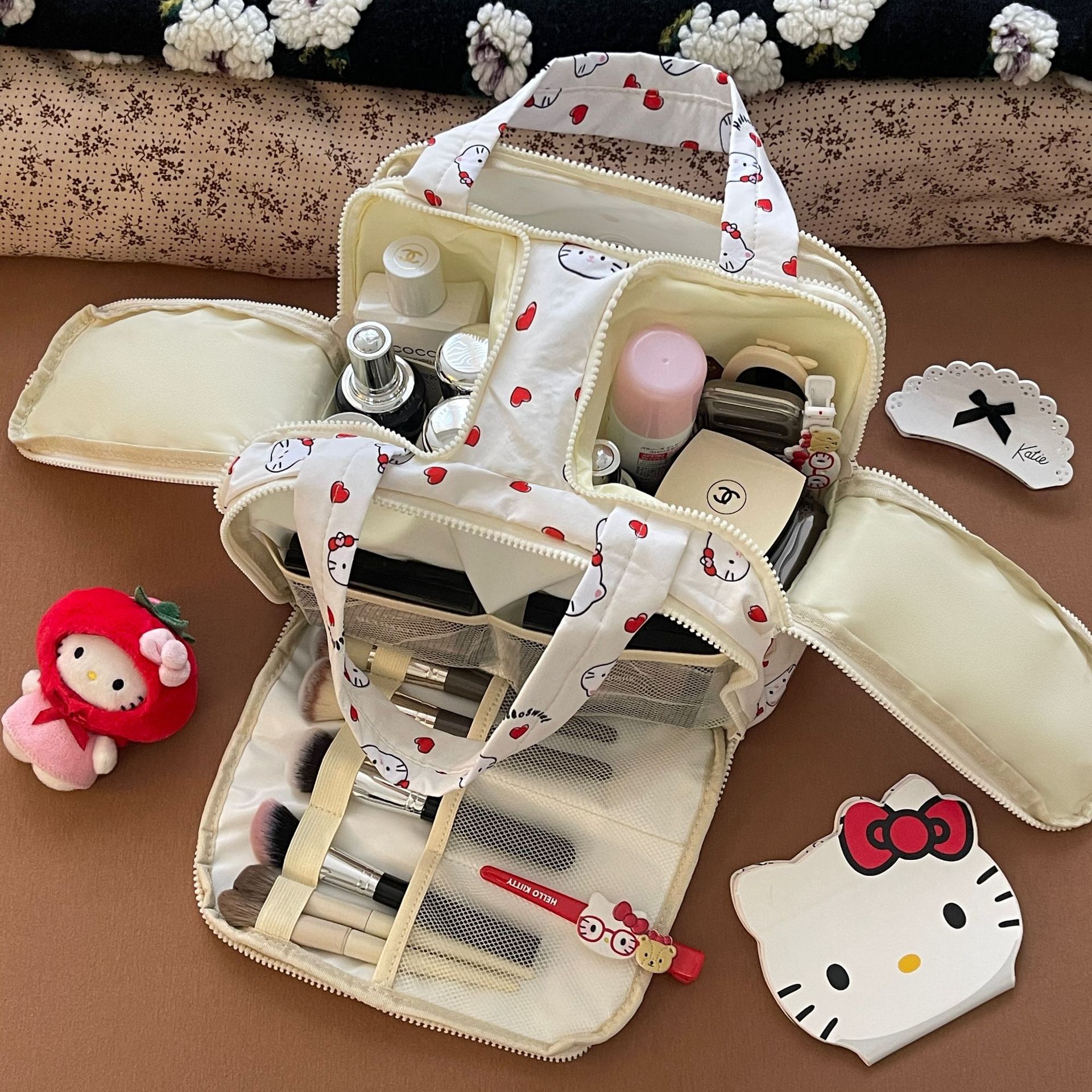 Bagos de maquillaje de mano de gato lindo para mujeres 2025 gran capacidad portátil de alto valor facial bolsa de lavado de viaje bolsa de almacenamiento