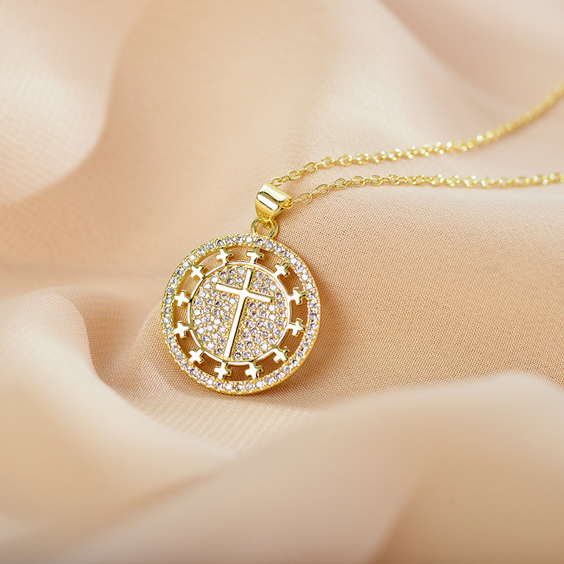 Simple Style Round Alloy Gold Plated Artificial Rhinestones Womenu0027S Pendant Necklace 1 Piece