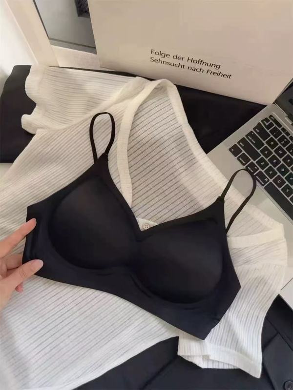 日本无痕简约小胸聚拢内衣女收副乳固定杯一片式透气不空杯文胸|undefined