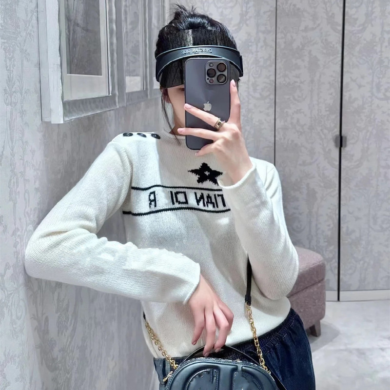 2025 Early Autumn New Original Di Brand Cd Round Neck Diagonal Shoulder Button Long-Sleeve Knit Sweater Top for Men and Women 2025 Early Autumn New Original Di Brand Cd Round Neck Diagonal Shoulder Button Long-Sleeve Knit Sweater Top for Men and Women