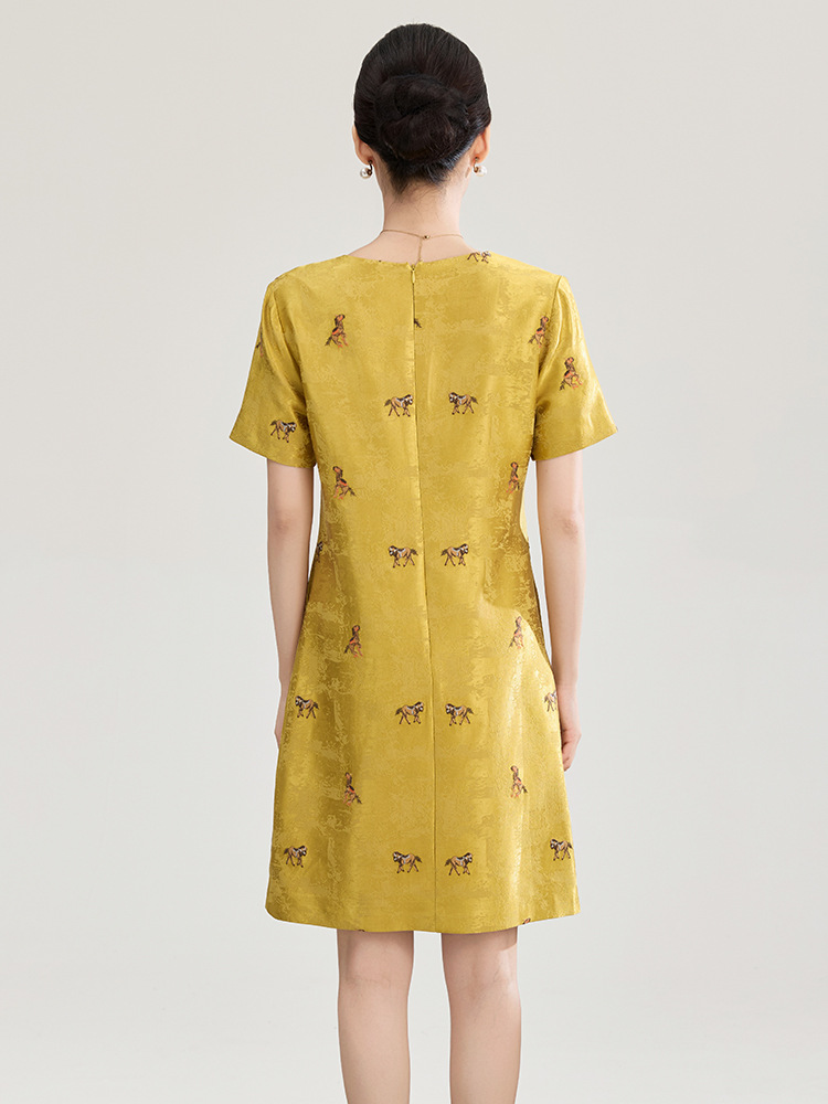 Đầm maxi nữ tay ngắn thêu hoa văn jacquard, chất liệu linen phối ren — màu hồng