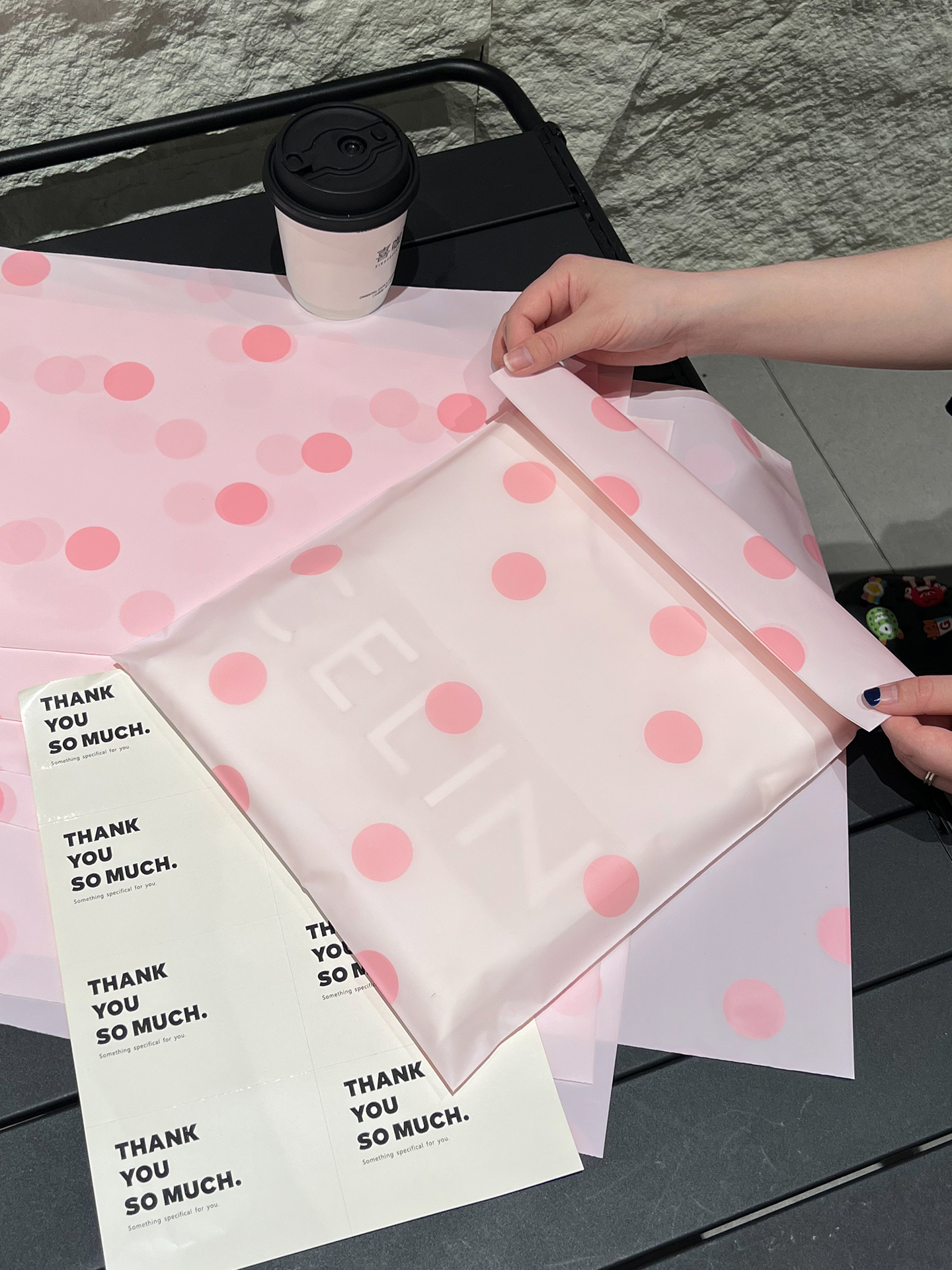 Wave Point esmerilado plano bolsa de plástico tienda de ropa bolsa de ropa bolsa de logotipo personalizado embalaje de regalo