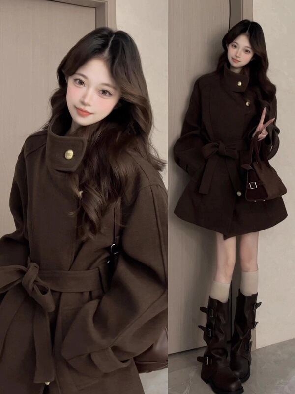 Vintage High-End Stand-Collar Woolen Coat 2026 Fall/Winter New Style Belted Waist Slimming Elegant Brown Overcoat