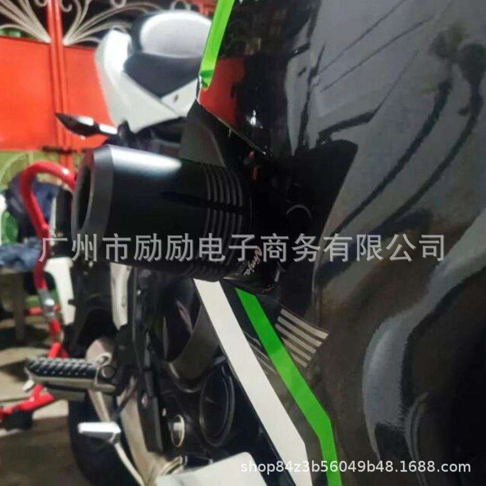 Suitable for Kawasaki Modified Motorcycle Parts Ninja650 Crash Protector Rear Rack License Plate Holder Caliper