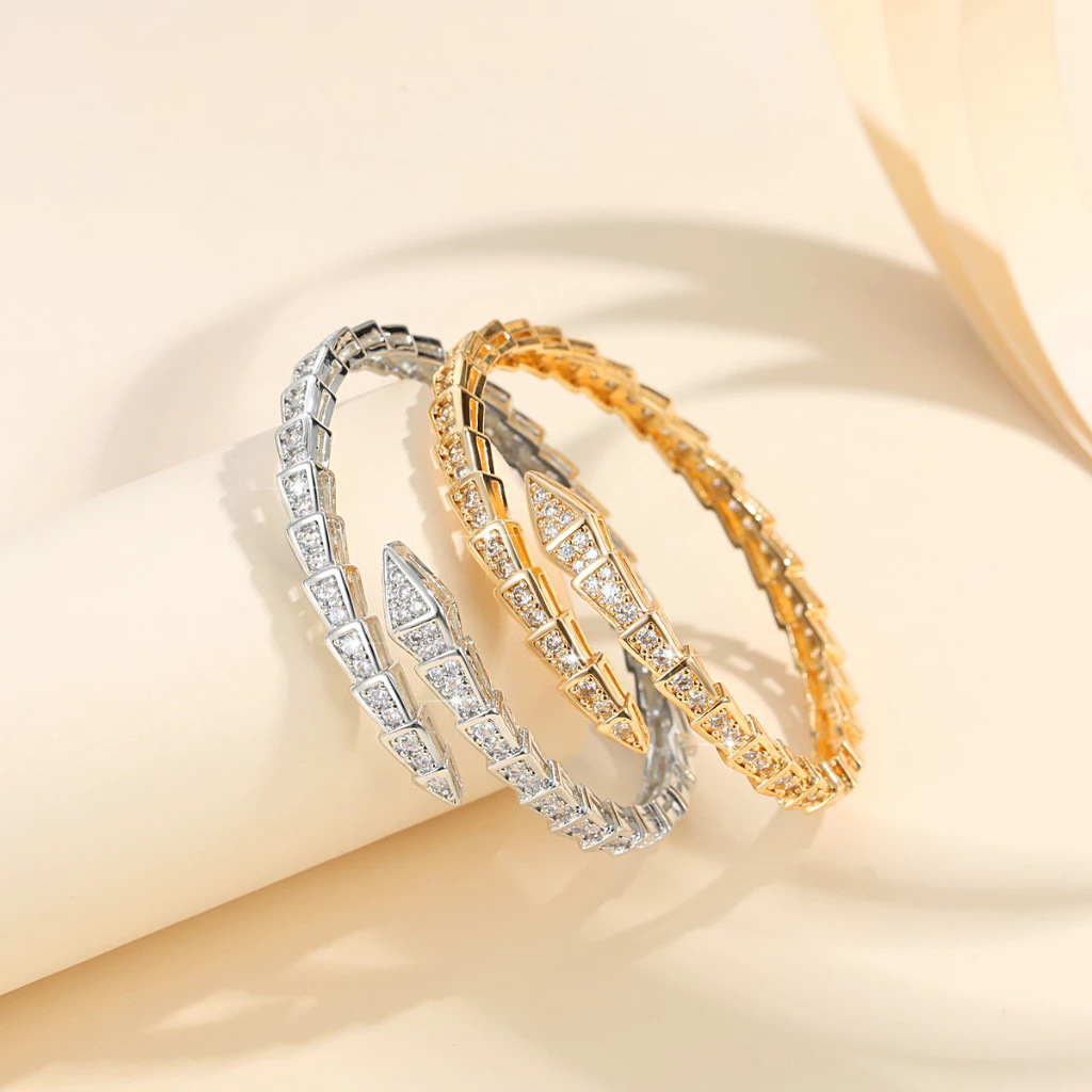 Nuevo creativo transfronterizo de pulsera de hueso de serpiente de diamante completo moda europea y americana de comercio electrónico temperamento de alto nivel de tendencia pulsera de cobre al por mayor
