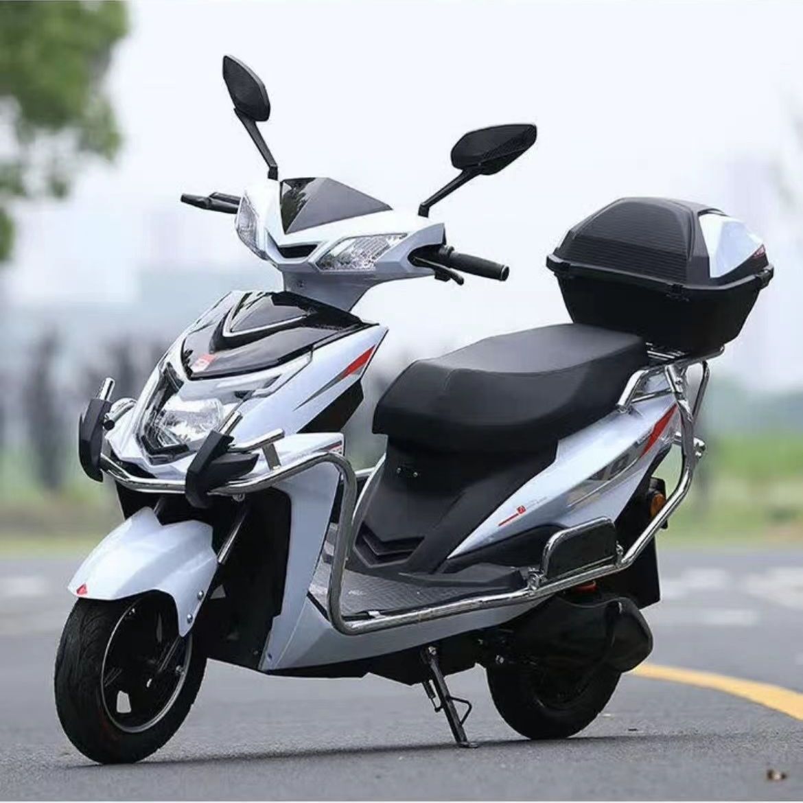 New 96V Electric Vehicle 72V High Power Two-Wheeled Scooter