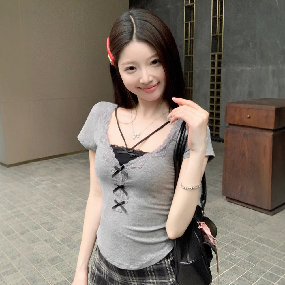 Ins 섹시한 퓨어 페이크 2 피스 V-Neck 활 반팔 티셔츠 여름 슬림 핏 슬리밍 스파이스 걸스베이스 탑 여성용 T