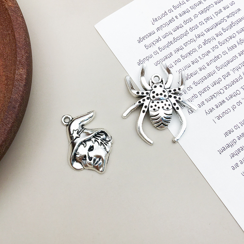 Halloween Festival Bag, Spider, Spider Web, Skull Pattern 1 Piece Alloy Bag Spider Spider Web Pendant DIY Jewelry Accessories