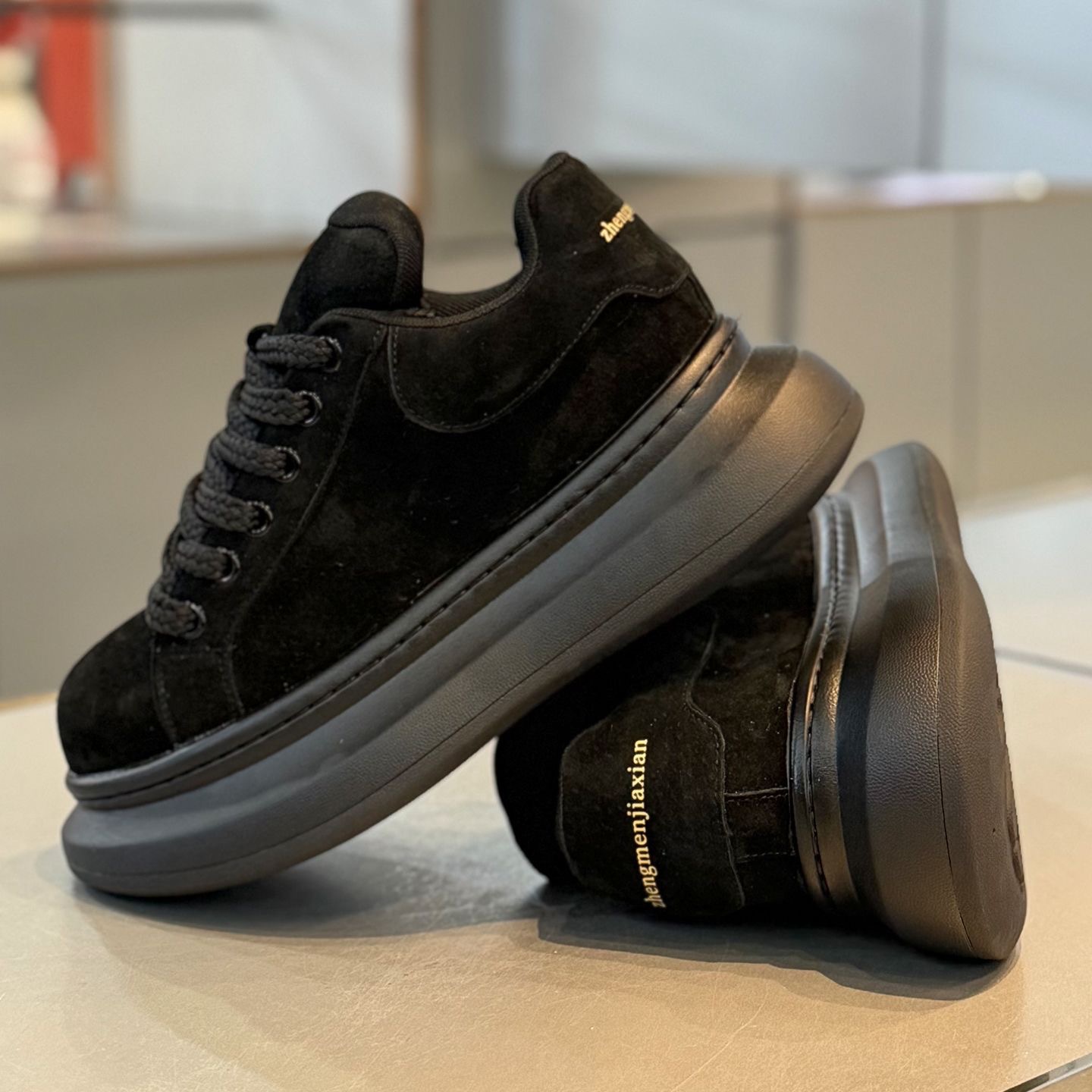 Cross-Border Men's Shoes 2025 Autumn New Fashion Versatile Thick-Soled Low-Top Loafers Suede Lace-Up Casual Shoes Trendy