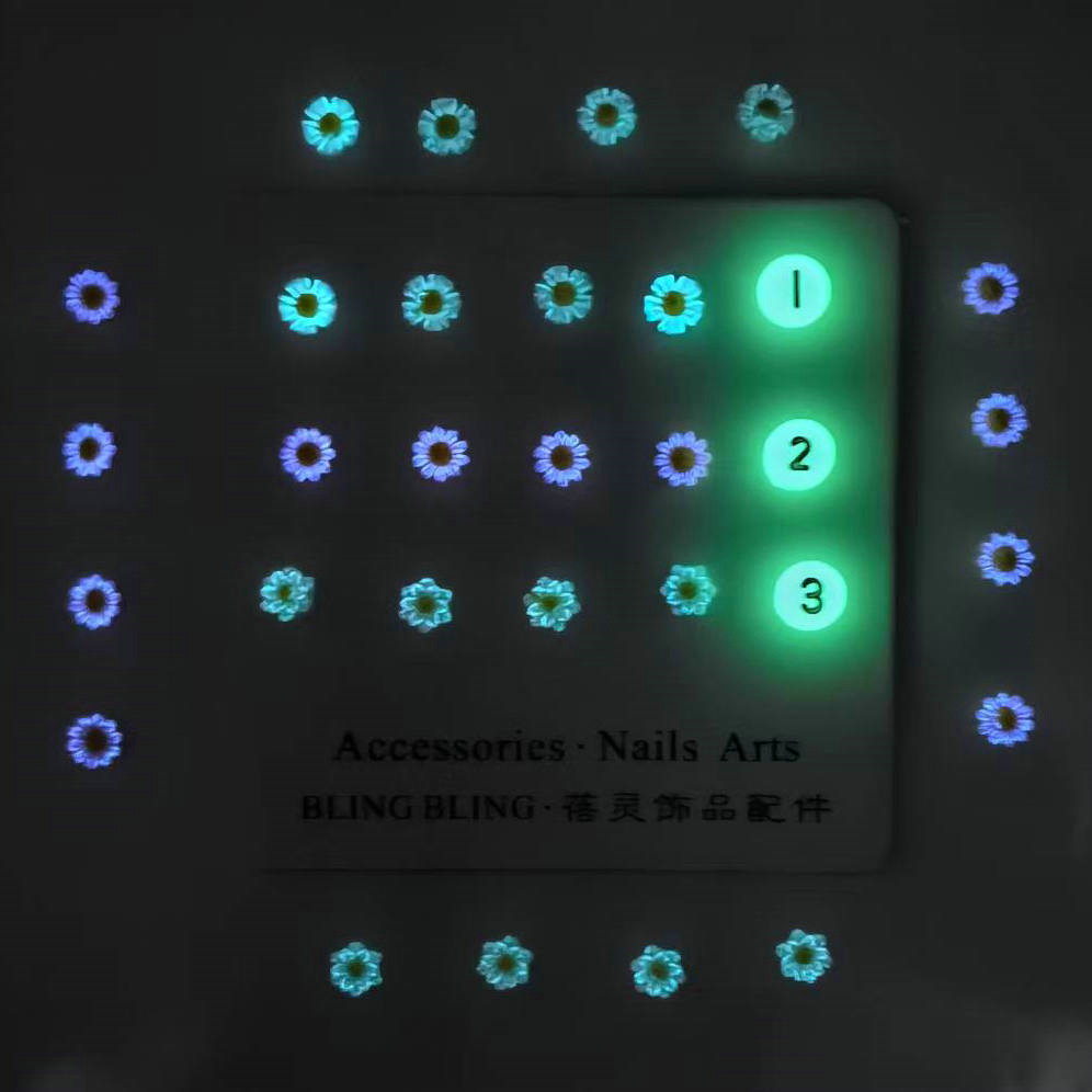 夜光小菊花美甲饰品批发_15.jpg
