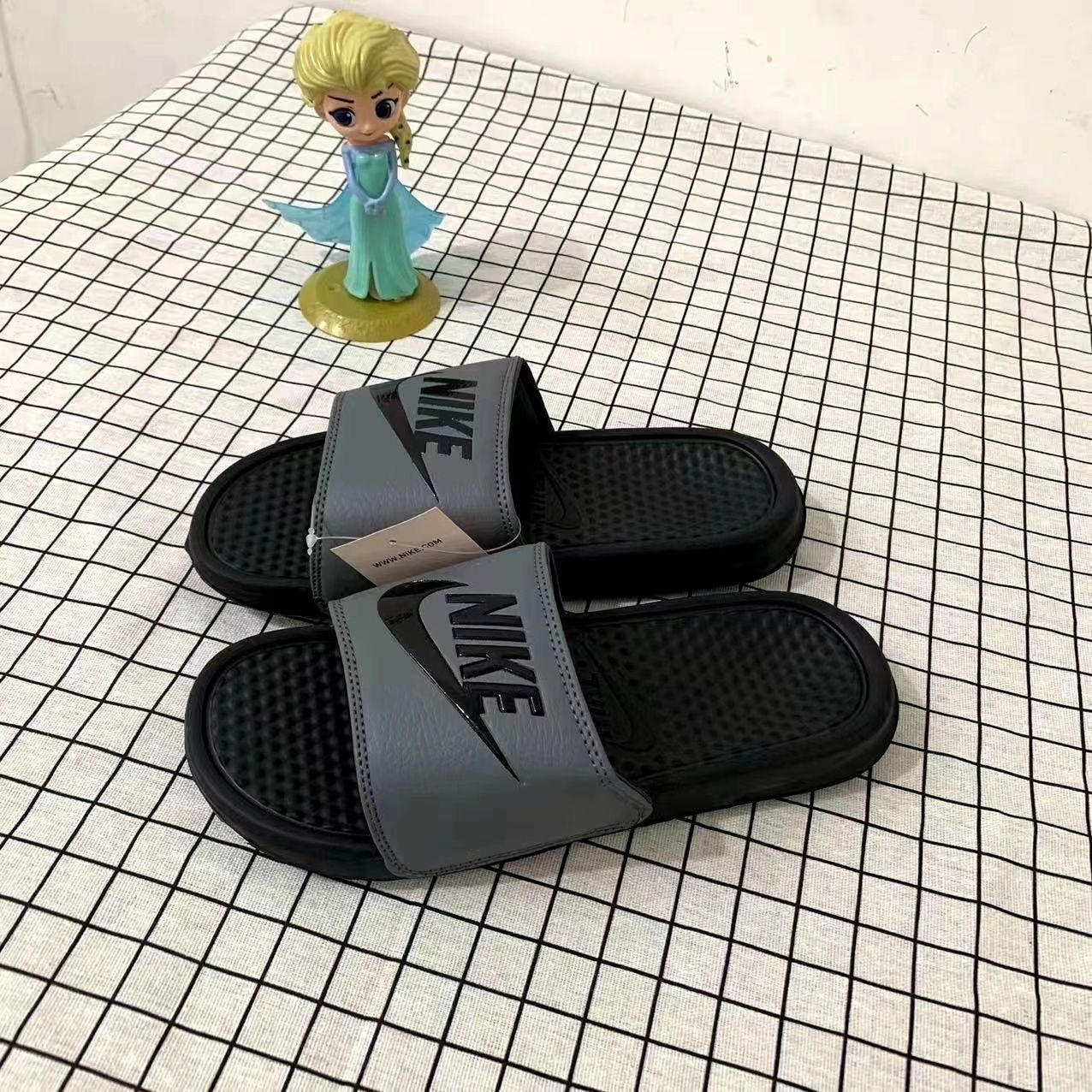 Nuevo gancho deportivo verano barroco pareja aj pantuflas hombres y mujeres playa antideslizante