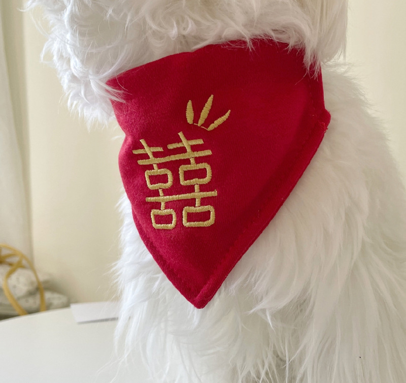 [triangular scarf with the word [happy]] / S code