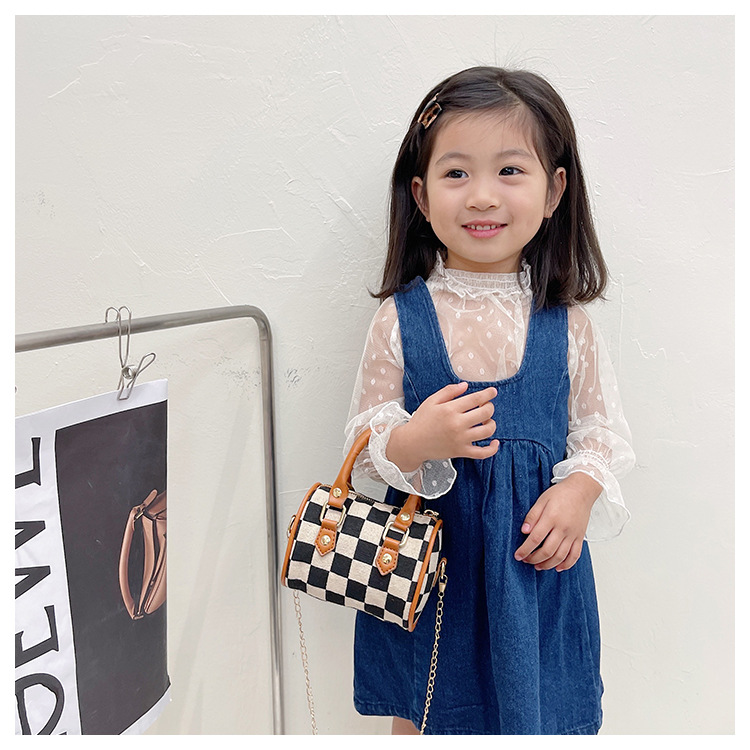 New Children's Bucket Bag 2022 Spring Korean Plaid Handbag display picture 2