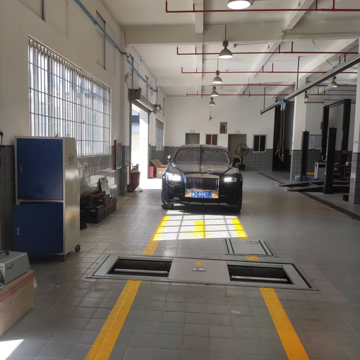 厂家直供跨境电商巴拿马汽保服务市场汽车制动检测工作台检测仪