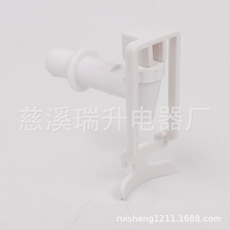 Plastic dispenser