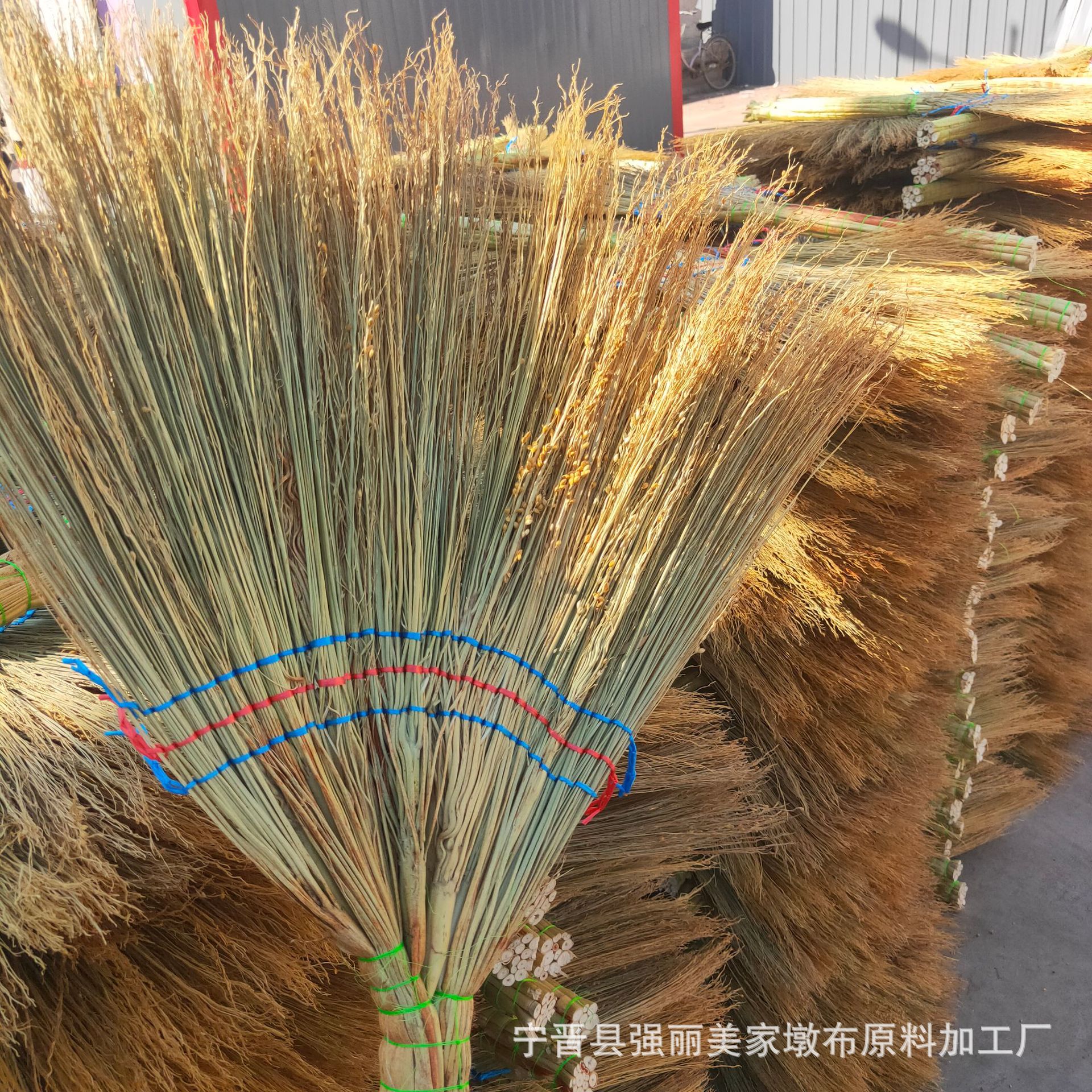 供应金丝苗扫把高粱苗笤帚白苗老式家用净苗纯手工笤帚厂家批发-阿里巴巴