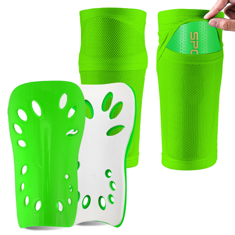 녹색 다리 가드 + 녹색 양말