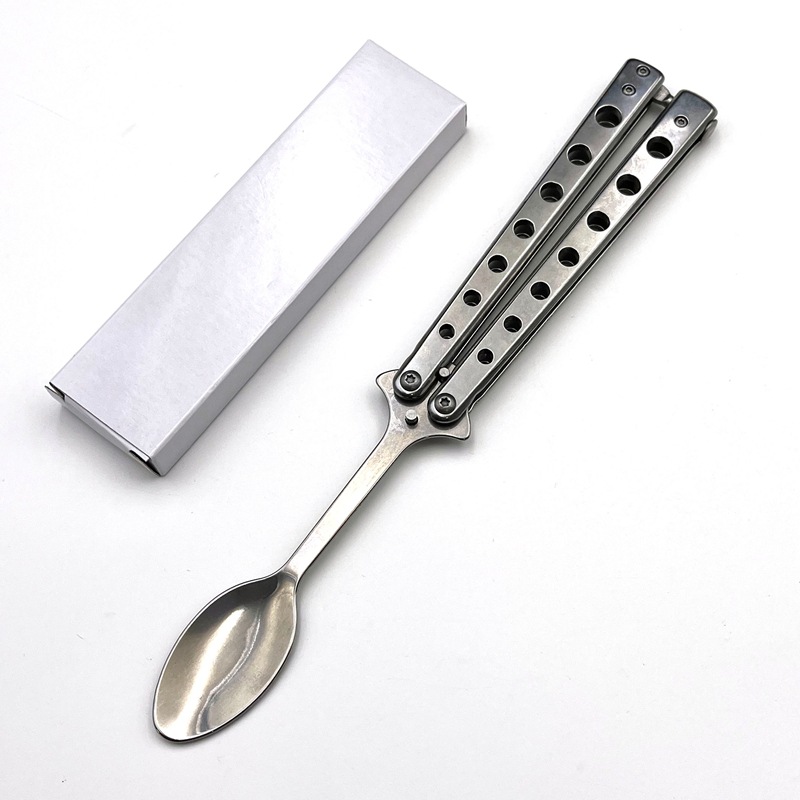 Yangjiang Outdoor Pieghevole Forchetta Cucchiaio Campeggio Portatile Stoviglie CSGO Coltello a Farfalla Fancy Hand Practice_voghion.com