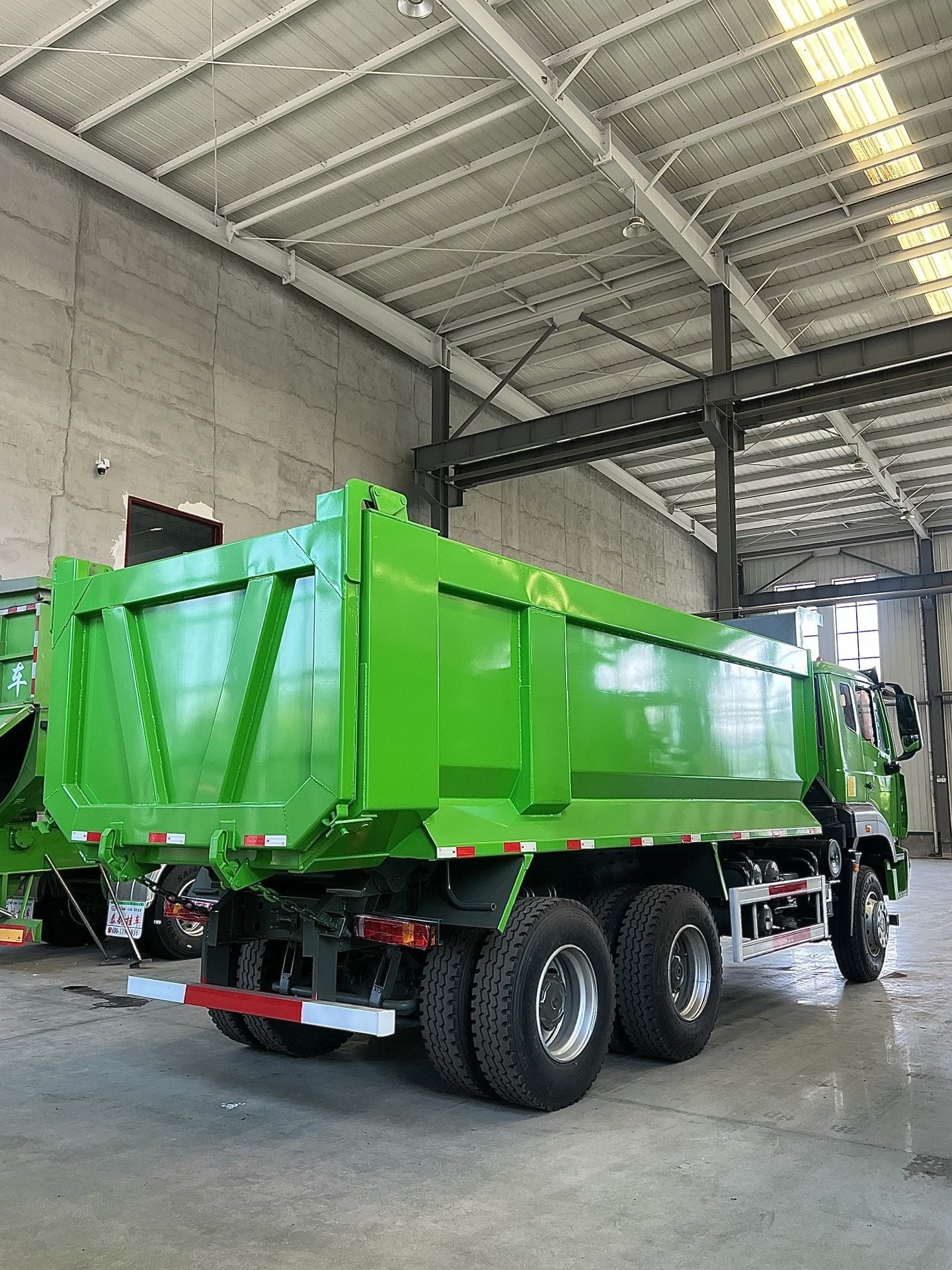 Export of Howo Nx 6X4 Dump Trucks, Used Nx10 Wheel Dump Trucks, Heavy-Duty Trucks for Cross-Border Export