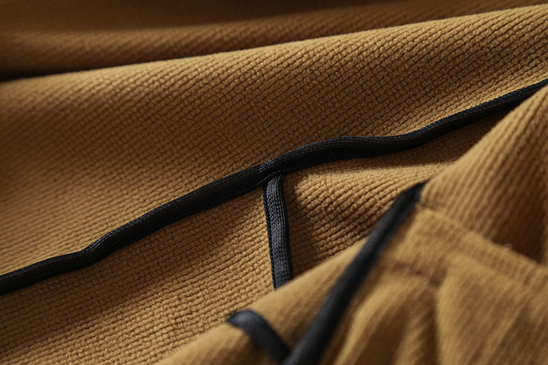 Nordic city outdoor! Windproof and waterproof! Autumn and winter men's foreign trade plus velvet soft shell hooded jacket_voghion.com