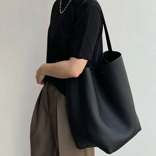 European and American classic niche tote bag genuine leather top layer cowhide bucket bag pebbled leather large capacity shoulder bag