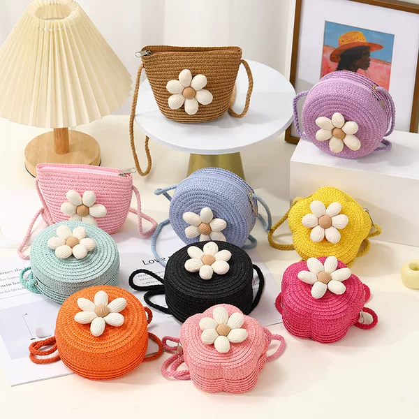 Super Popular Straw Bag Seaside Woven Bag 2025 New Summer Kidsren's Flower Straw Bag Crossbody Girls Vacation Bag