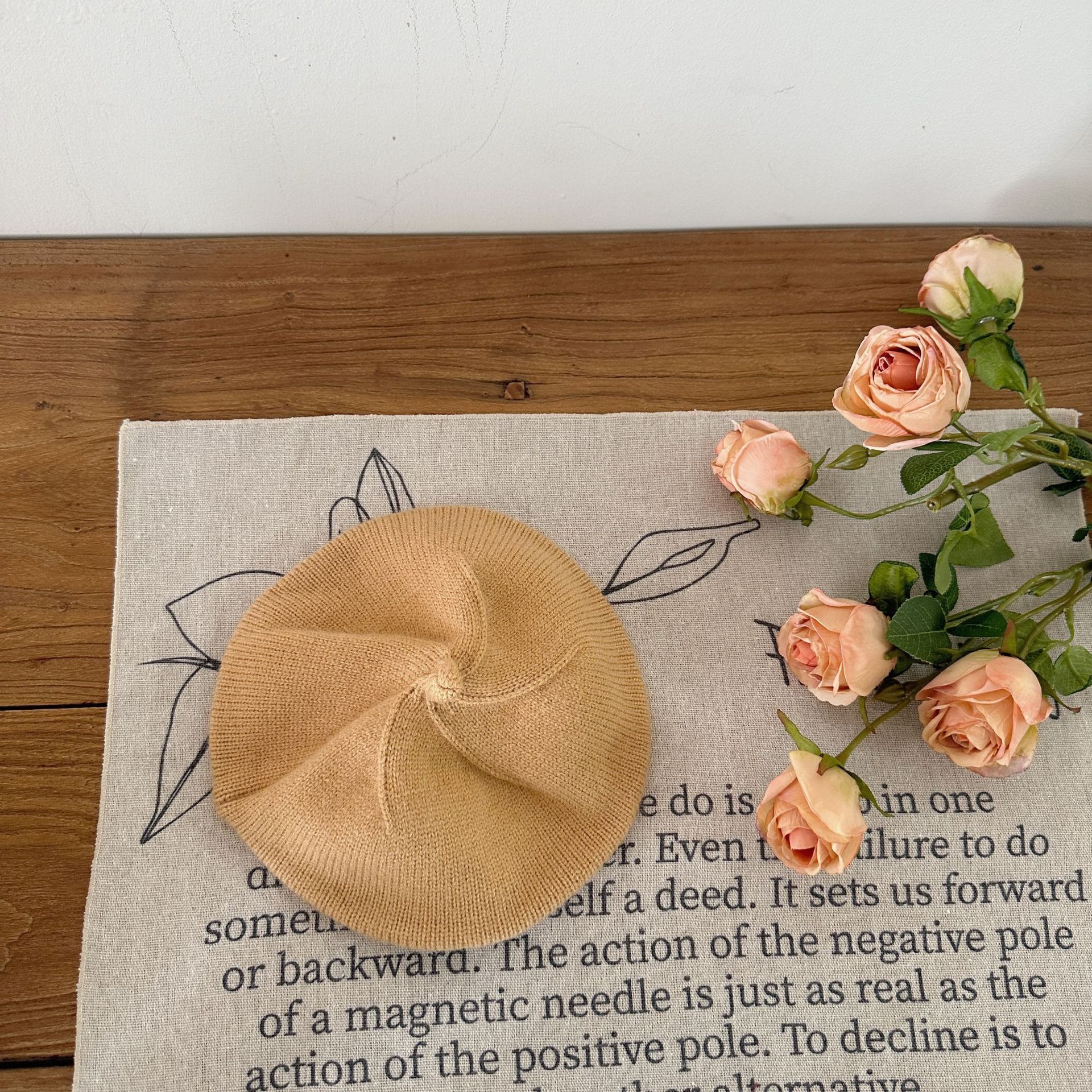 Boina de punto para niños otoño nuevos niños y niñas primavera y otoño sombrero de pintor bebé niña sombrero accesorios de ropa