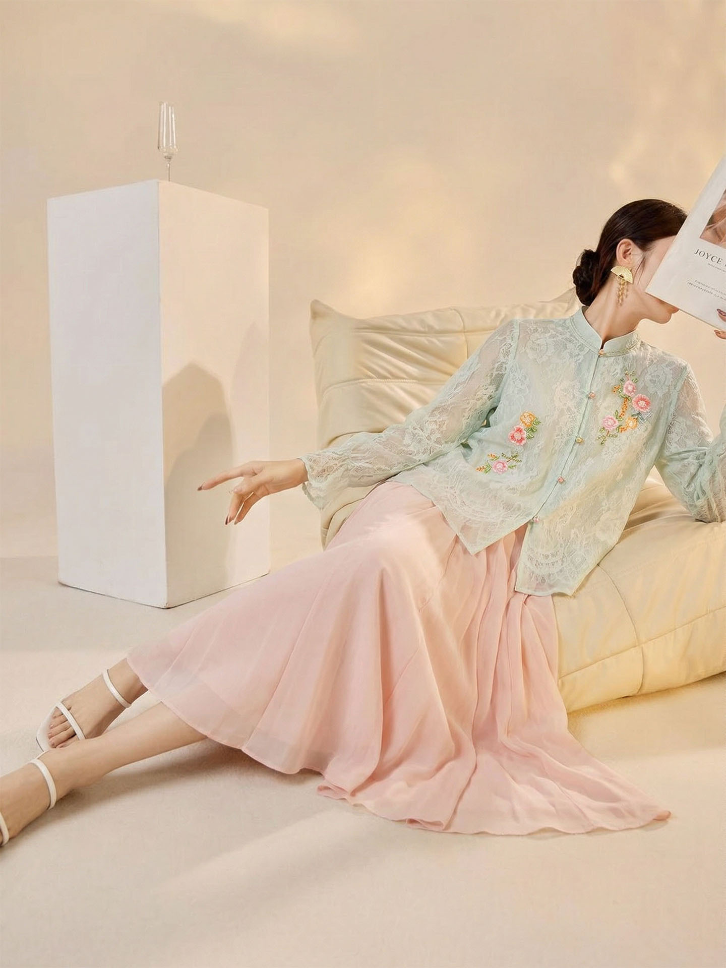 Bộ áo khoác tơ tằm thêu hoa + chân váy maxi phong cách Trung Hoa mới — bộ đồ, nửa váy, áo khoác