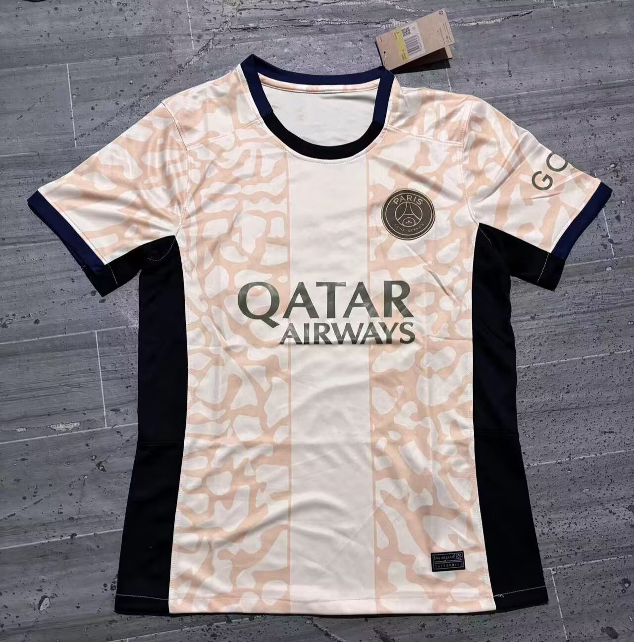 23-24 파리 4인승