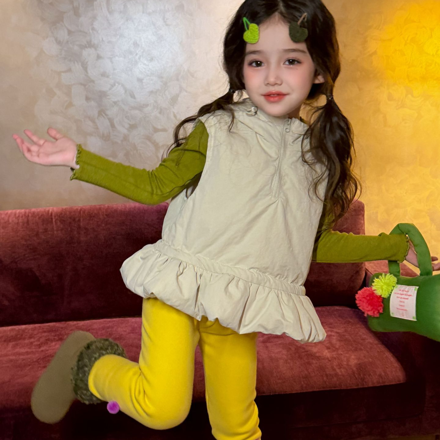 Winnie Fruit Children's Clothing 2026 Autumn/Winter New Collection Girls' Quilted Hooded Vest Children's Cotton Vest Korean Style