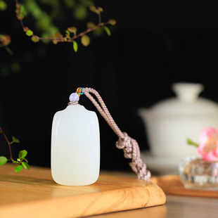 Jin Yu Tang's boutique and Tian Yu's peace and security brand Da Gui does not want to be beautiful and its quality is also in the form of a "plain" body.