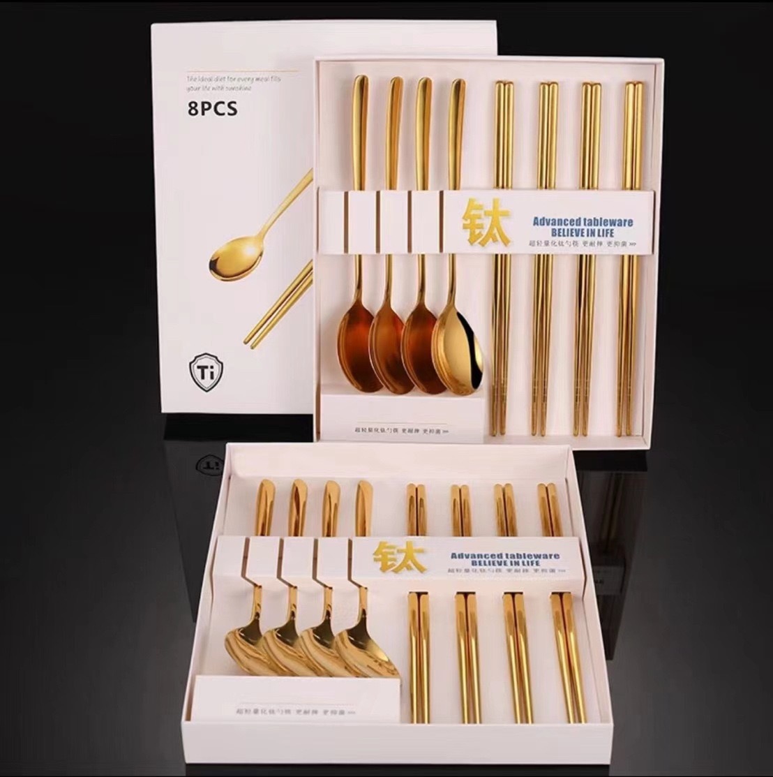 New trending Korean-style light luxury titanium spoon and chopstick set for home use, high-end tableware gift set with premium gift box