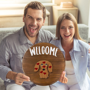Dog welcome sign �����gӭ�T���D�cȮľ�ƿ���Q������ľ�|�T��