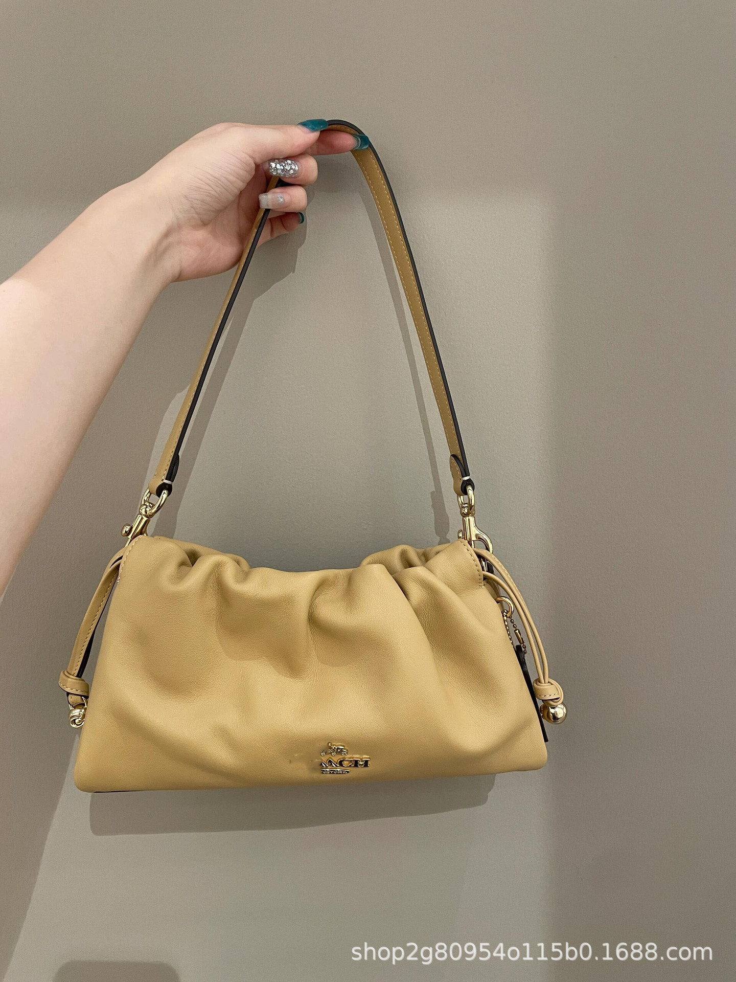 2025 New Faye Cloud Bag Genuine Leather Handbag Luxury Underarm Bag Versatile Soft Leather Shoulder Crossbody Bag - Thumbnail 6