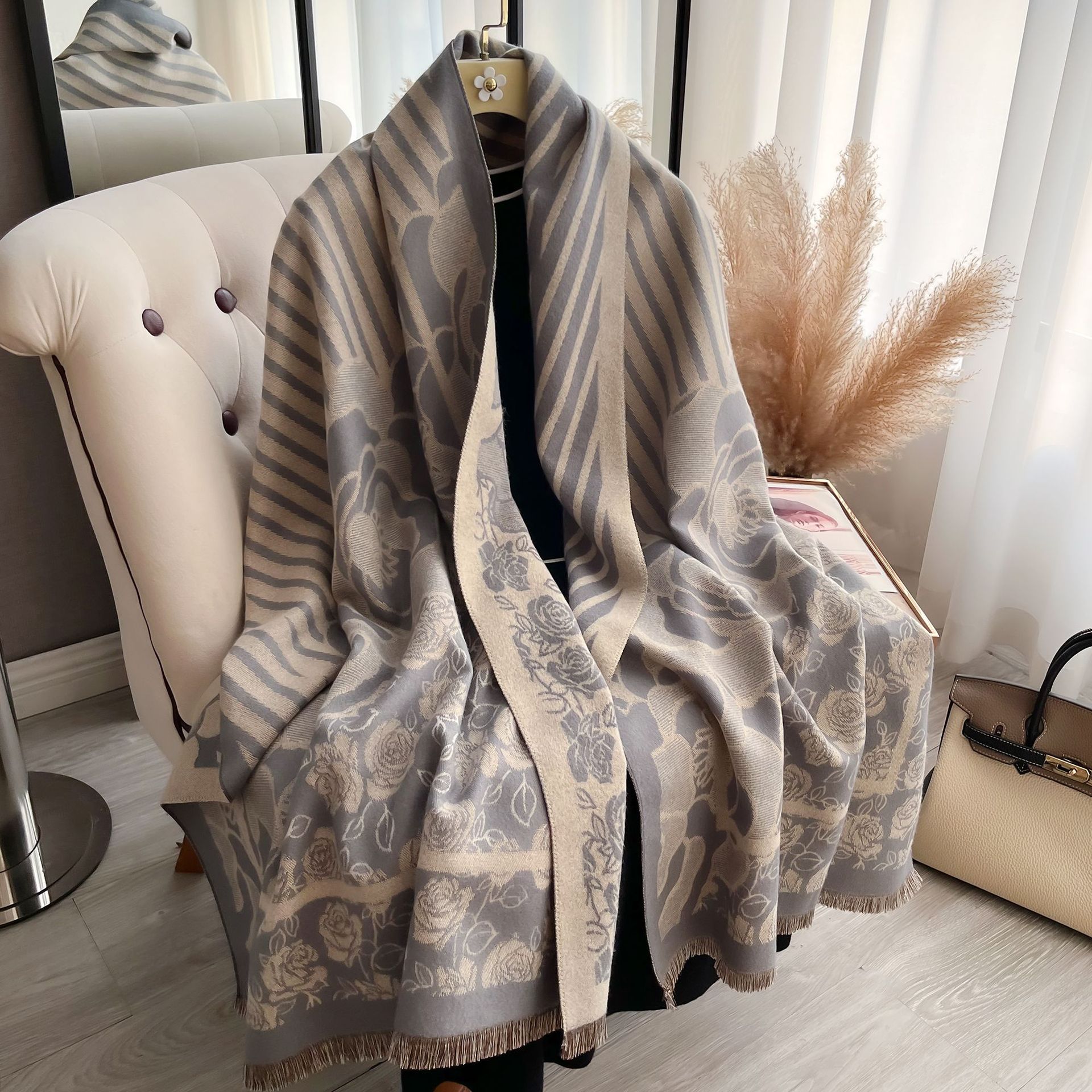 2024 color coreano camellia imita bufandas de cachemira moda de otoño y invierno para viajar con alta sensación de calentamiento buñuelo