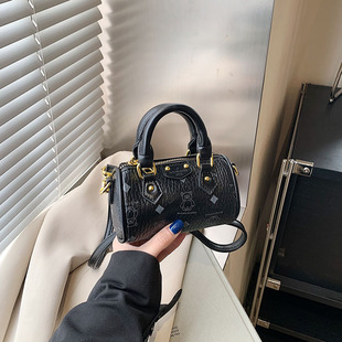 2025 new fashion women's handbag fashionable cute bear print mini pillow bag accessories coin wallet