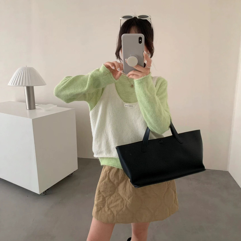 Wholesale Korean-style fresh and sweet knitwear, autumn and winter new collection, vest and base layer two-piece set, fashionable layered top