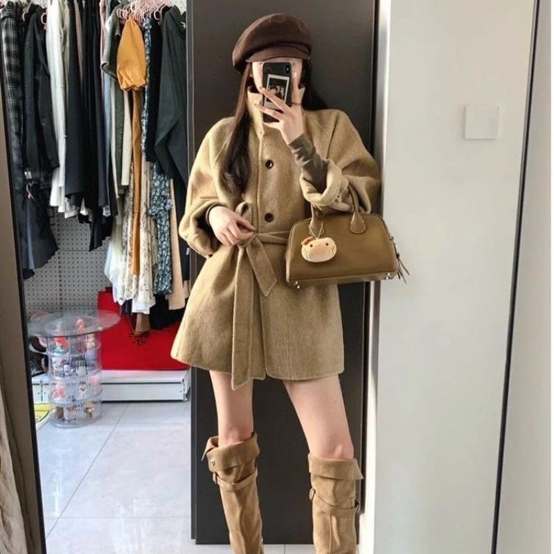 High-End Hepburn Style Khaki Woolen Outwear for Women Autumn and Winter 2025 New Small Outwear Mid-Length