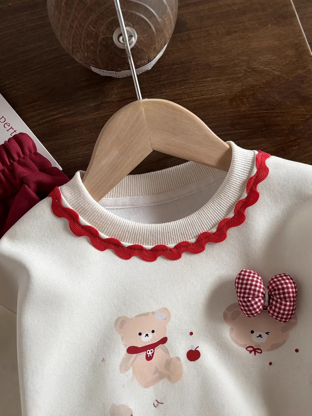2025 otoño y invierno nuevos niños de 1 - 3 años de edad camiseta de algodón y camiseta gruesa un tipo de deporte