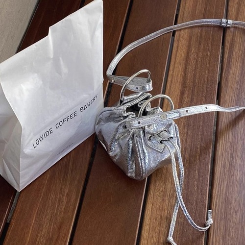  new niche design versatile silver shoulder crossbody handbag female mini drawstring pleated small bag