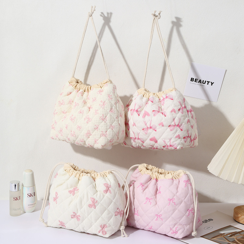 New Quilted Cosmetic Bag with Large Capacity, High-End Feel, Portable Travel Storage Bag, Drawstring Pocket, Cosmetic Storage Bag