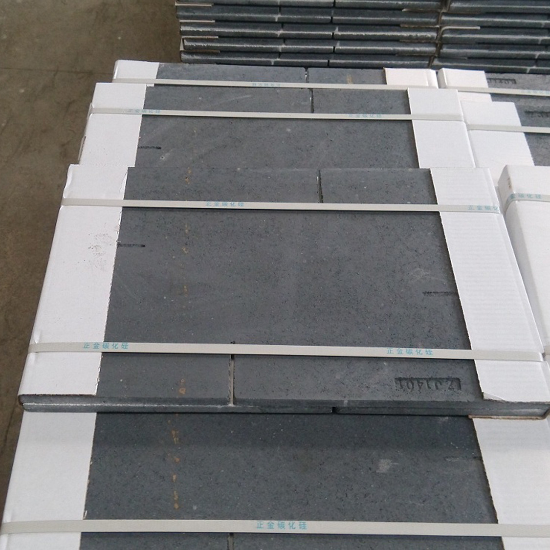 卫生陶瓷烧成窑具用抗氧化性能好的碳化硅耐火支柱