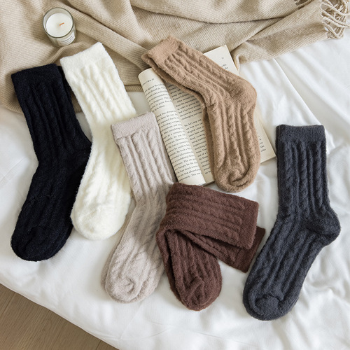 Australian velvet thickened socks for women in winter plus velvet twist mid-calf socks solid color home warm confinement socks sleep stockings