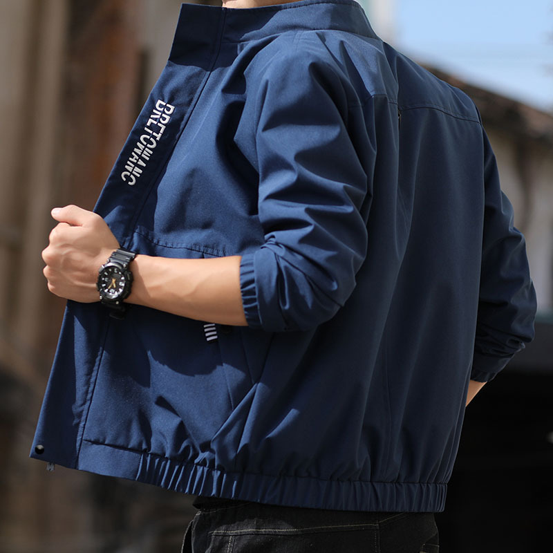 Chaqueta deportiva informal delgada para hombre, estilo coreano, cuello alto, color negro, primavera, ajustada, moderna, bordada