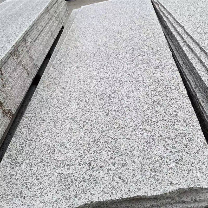 河南三门峡天然芝麻白花岗岩广场铺砖石路沿石路牙石路树围石花坛