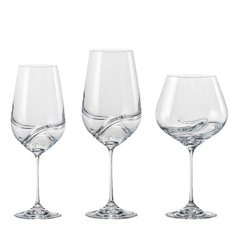 Copas de vino de cristal sin plomo importadas de la República Checa, juego de copas de alta gama, copas de vino grabadas para uso doméstico, venta al por mayor.